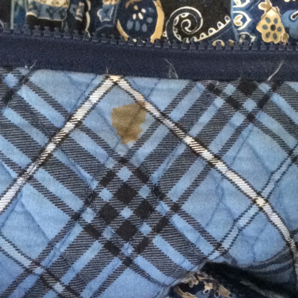 Vera Bradley Bag (Perfect for travel) - Picture 6 of 14